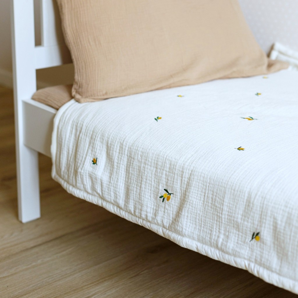 Плед из муслина с вышивко 100*120 см